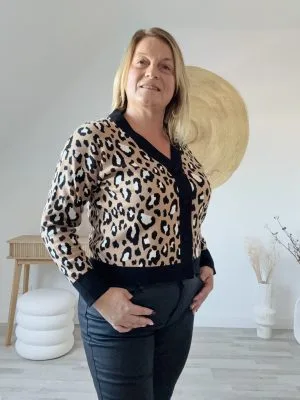 Gilet Léopard Camel avec Col V – Audacieux et Chic | Milanah