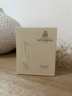 Bougie Pomme Cannelle avec Bijou Caché – Milanah