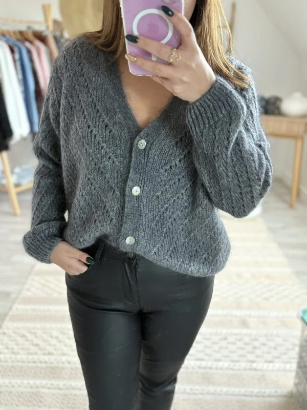 Gilets en Maille : Gilet Maëlys Milanah, Douceur et Élégance !
