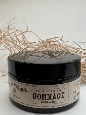 exfoliant-pour-le-corps Exfoliant Pour Le Corps : révélez une peau douce ! - Le Showroom de Milanah