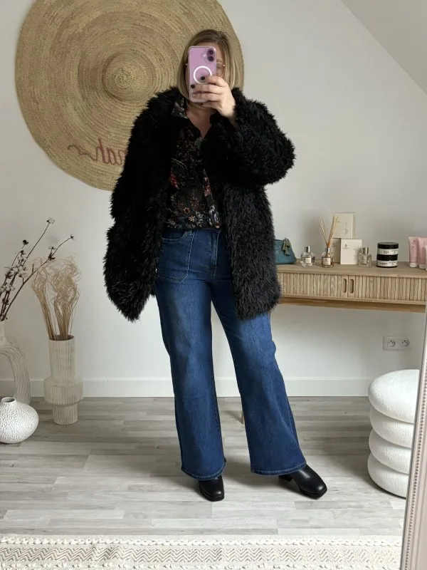 Manteau Fausse Fourrure Noir : adoptez l’élégance ! - Le Showroom de Milanah