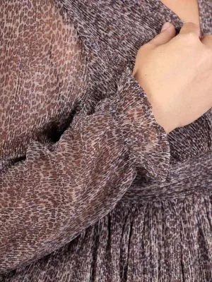 Robe Léopard Fluide : craquez pour un style audacieux et chic - Le Showroom de Milanah !