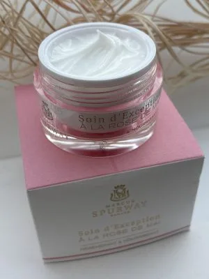 Soin du Visage Femme : hydratant à la Rose de Mai- Milanah