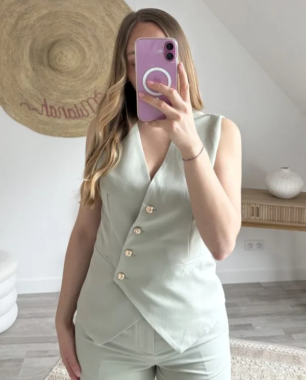 Gilet sans manches vert femme chic – Milanah, look coordonné
