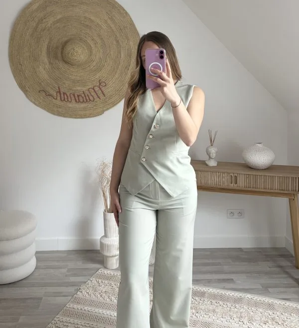 Gilet sans manches vert femme chic – Milanah, look coordonné