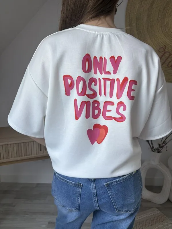 Sweat manches courtes : douceur et style, tendance de la saison