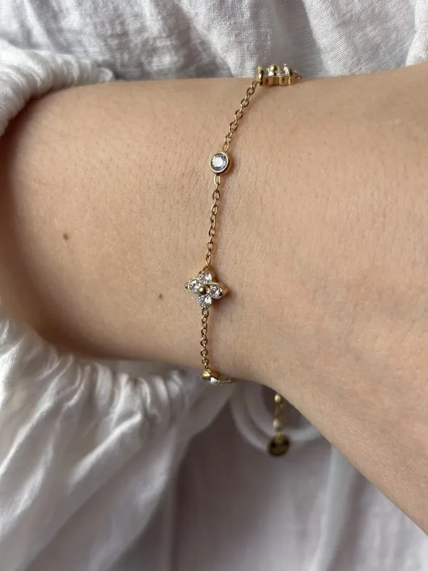 Bracelet Fin Doré en Acier Inoxydable | Fleurs Strass Élégantes