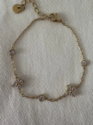 Bracelet Fin Doré en Acier Inoxydable | Fleurs Strass Élégantes