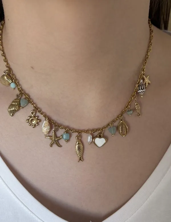 Colliers à Breloques Dorés – Bijou marin coquillages et pierres