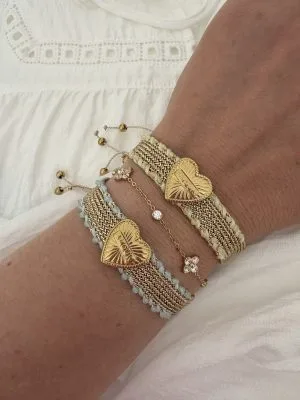 bracelet-coeur-femme Bracelet Coeur Femme Doré – Bijou Ruban Léger et Ajustable