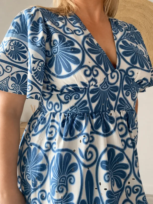 Robe Courte Broderie Anglaise Bleue & Blanche – Milanah